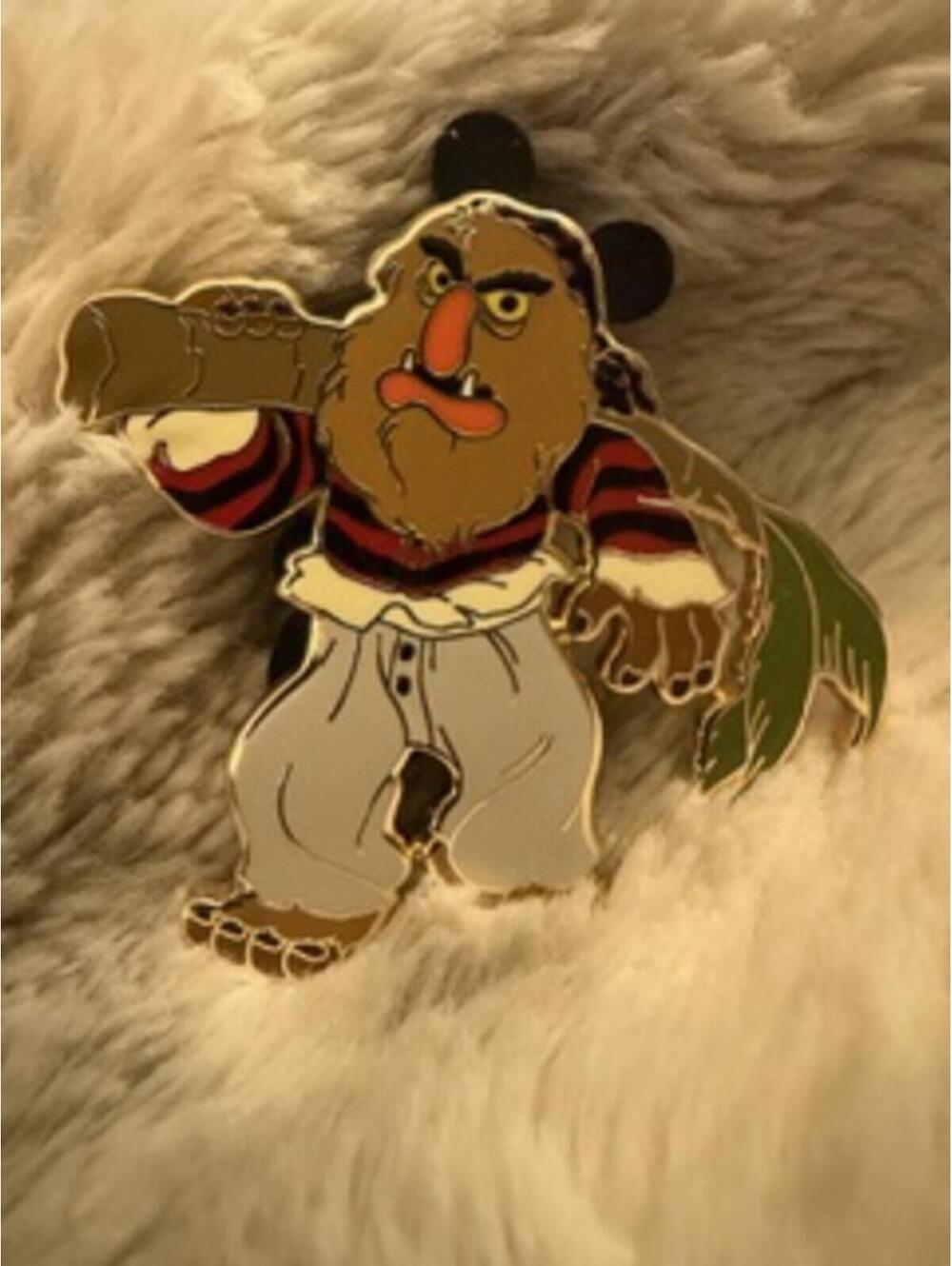 Disney Pin - Classic Character Fozzie Bear Enamel Pin